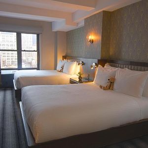 Signature 2 Queen Beds