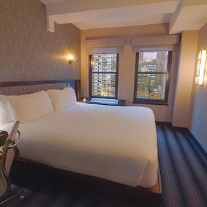 Signature 1 King Bed